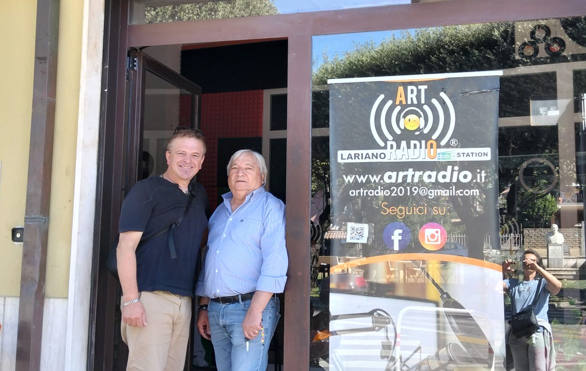 Maurizio durante un evento di Art Radio